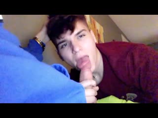 boy sucking friend's dick - group video gay vulgarity